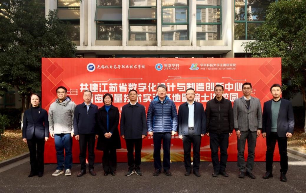 ��(chu��ng  )�����ąR�Ǿ�����У�󹲽���(sh��)Ӗ����